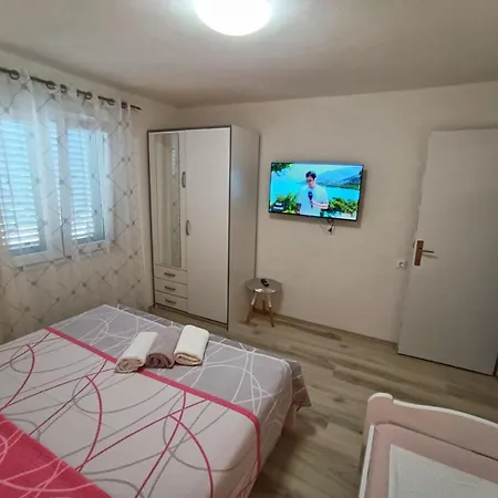 Guesthouse Eljuga Family Stari Grad  Exterior foto