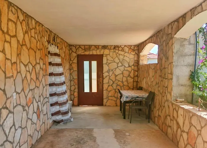 Guesthouse Eljuga Family